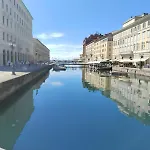 Perfect For Centre And Miramare Trieszt