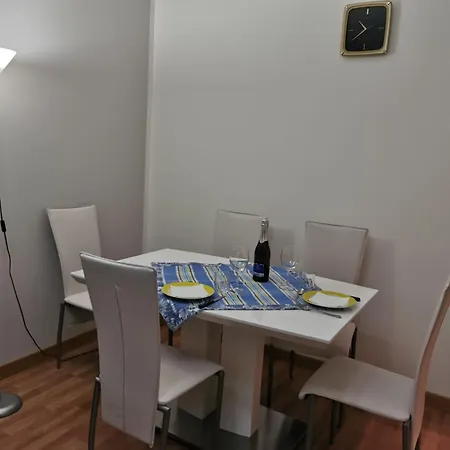 Perfect For Centre And Miramare Apartament *