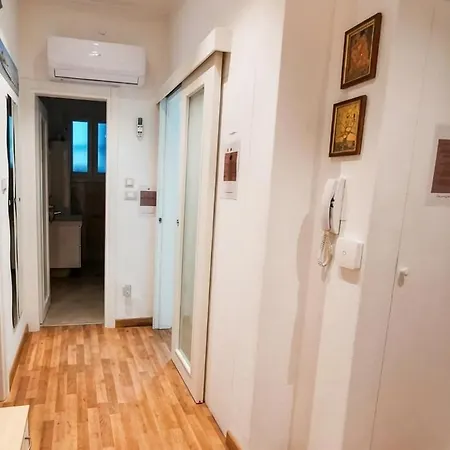 Perfect For Centre And Miramare Apartment *